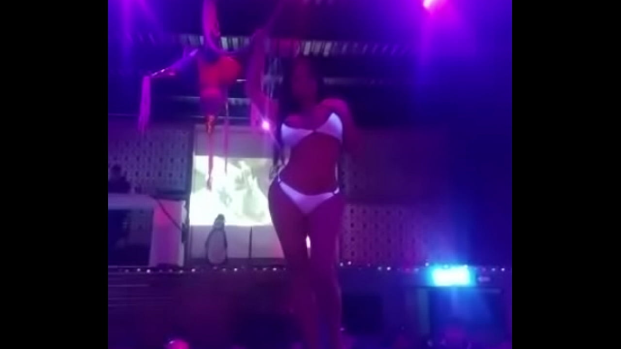 Las tetas grandes de una puta\n  mexicana