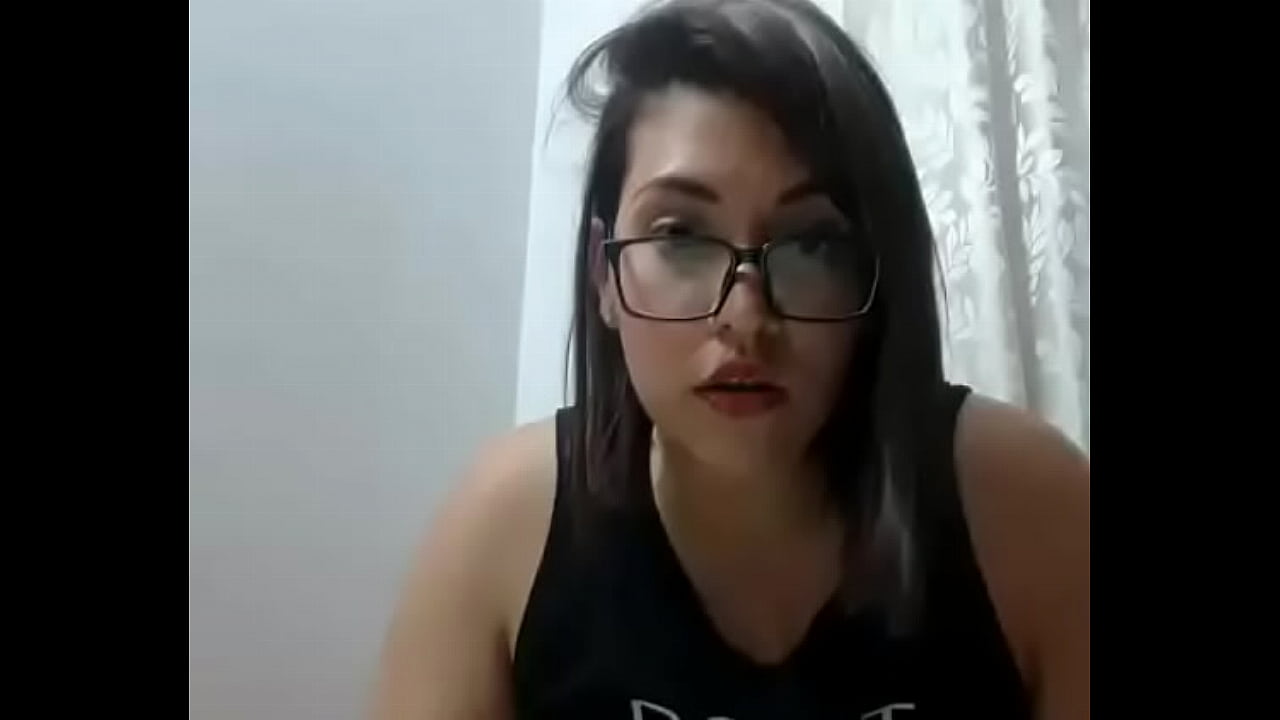 La sensualidad de una cam\n  mexicana con una culona irresistible