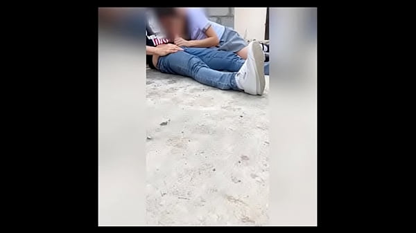 Colegiala se la CHUPA en la Azotea! Estudiantes Mexicanos Cogiendo a Escondidas!