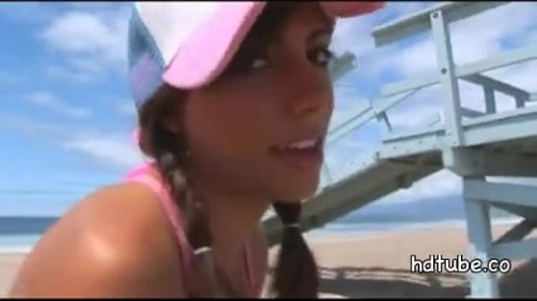 Joven latina tiene sexo con su\n  hermanastro