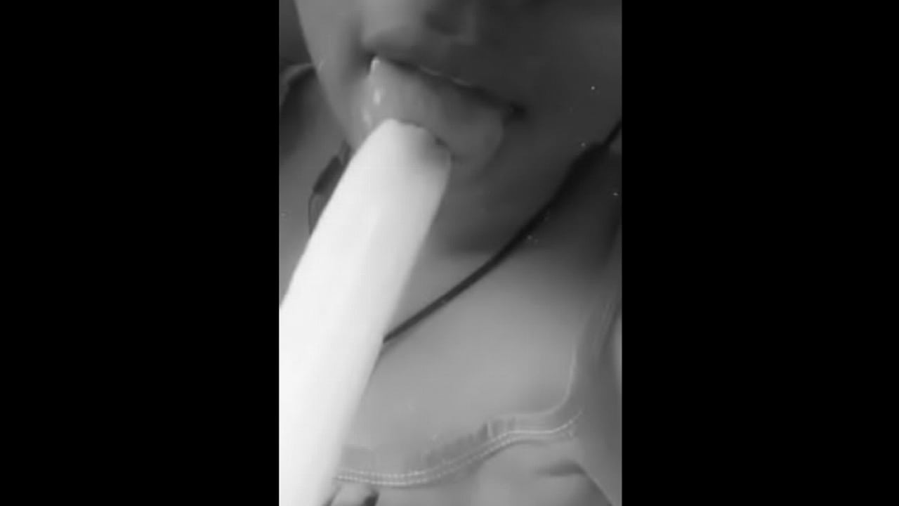 Venezolana me pone caliente con videos antes de pasar a la acción