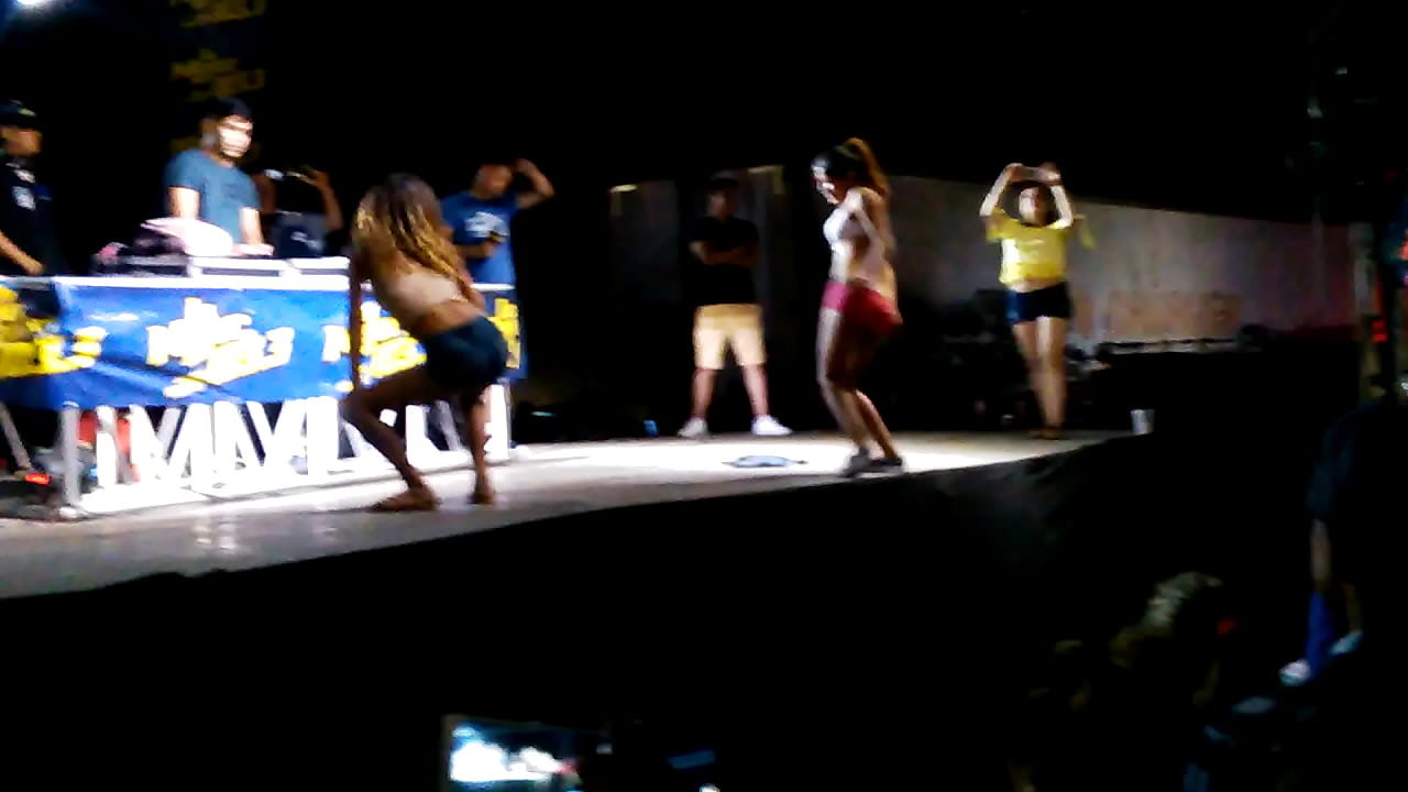 Morra se quita la ropa en\n  Spring Break Huatabampito 2018