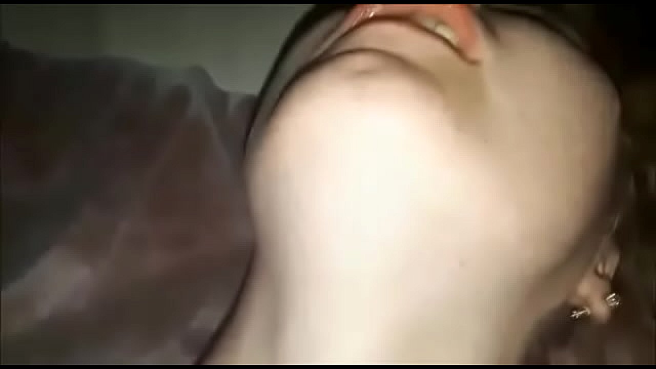 Título: \"Encantadora\n  chica\"