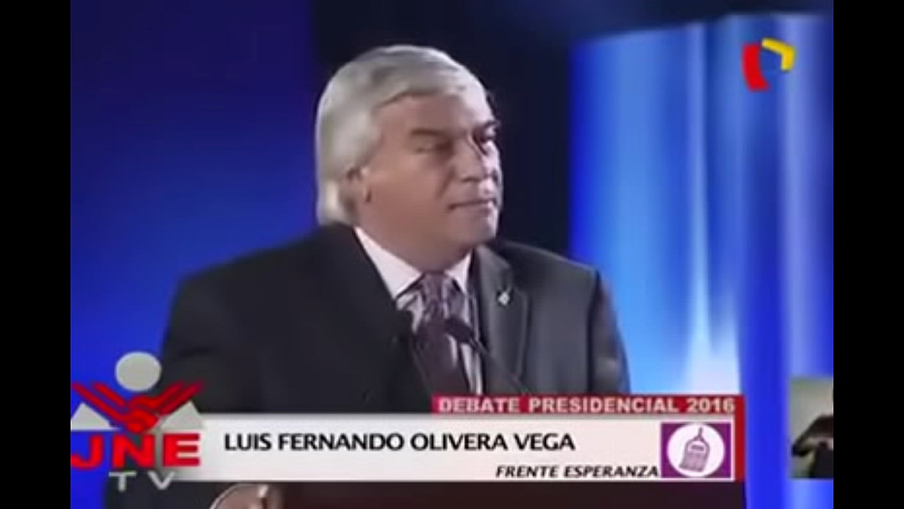 Alan - Hombre gordo con\n  grandes pechos destrozado por Tío Popy