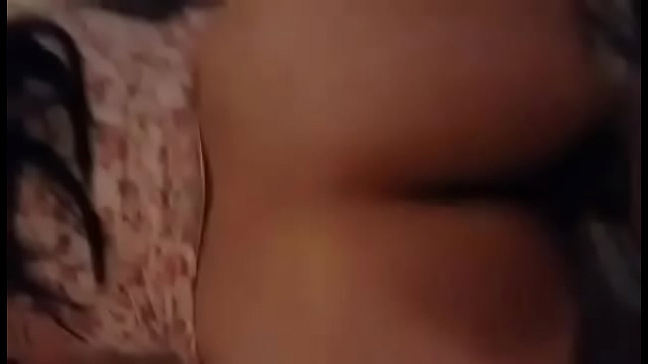 con su joven vecino\n    \n    \"Vecino joven se divierte con la voluptuosa milf mexicana en una\n  ardiente aventura\"