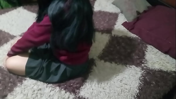 Estudiantes mexicanos pillados en la cama: la colegiala no aguantó la calentura