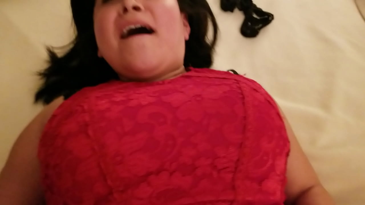 Mi esposa sedienta de pasión,\n  ¿quién se atreve a satisfacerla?