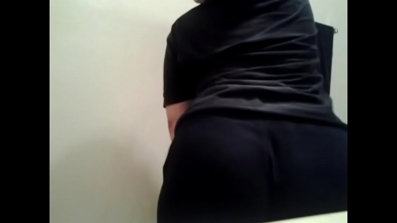 Mexicana Latina Moviendo Su\n  Gran Trasero
