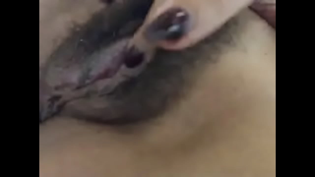 Mexicana caliente se masturba\n  en tanga
