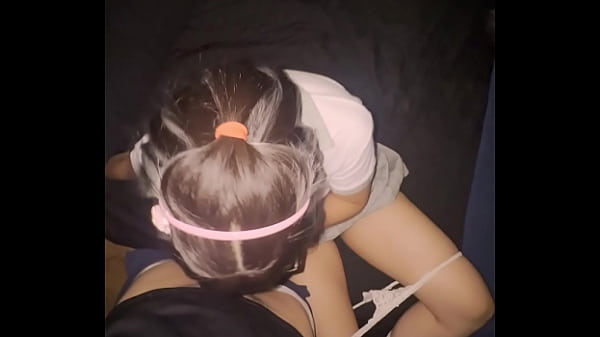 La colegiala más estudiosa del salón se la mete bien ricamente después de clases