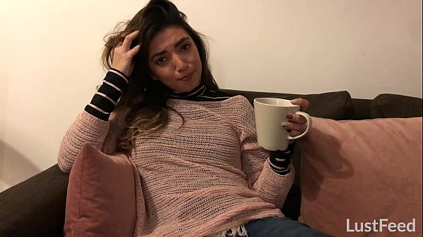 Frida Sante, la novia mexicana bien buena, se graba en el cuarto
