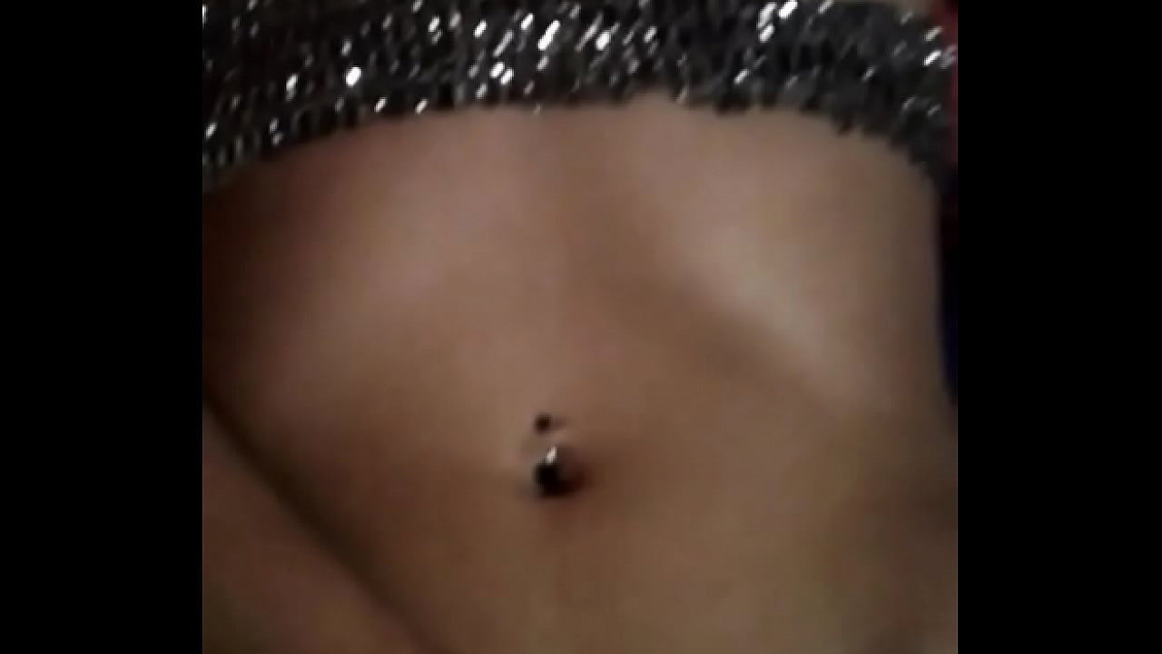 Trío caliente en vivo: Dos\n  chicas pilladas por sus padres en la cámara