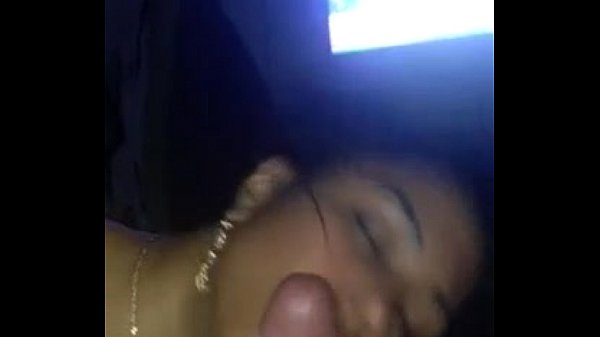 a su novio en la cama\n    \n    \"Jovencita de Nayarit le da placer a su novio con su boca en la\n  cama\"