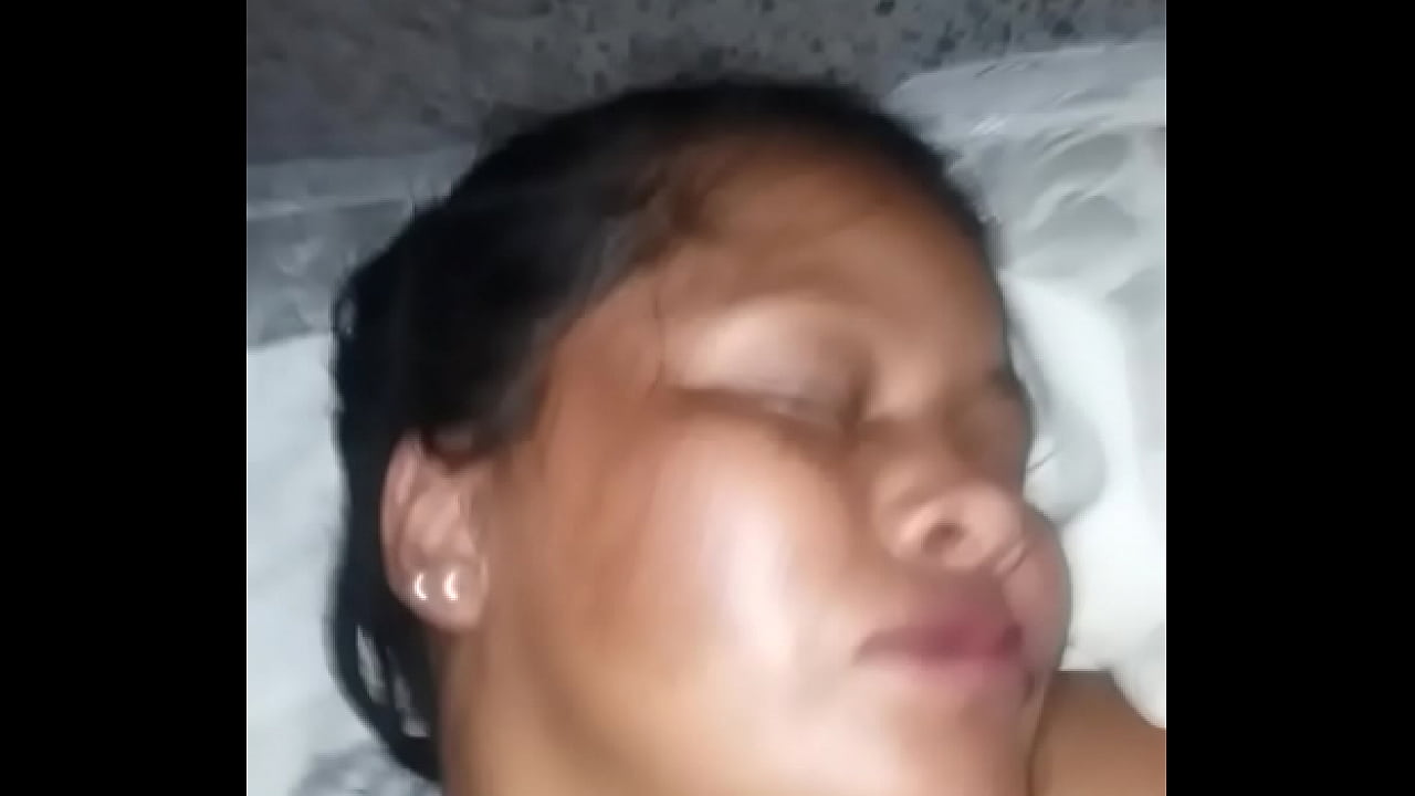 Novia mexicana no puede\n  contener sus gemidos con la polla de su chico [Recomendado]
