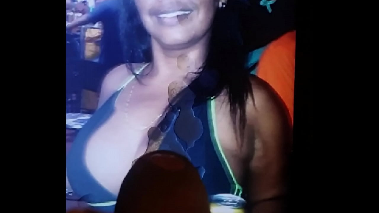 La voluptuosa de Ixtapaluca\n  en su debut en el porno casero