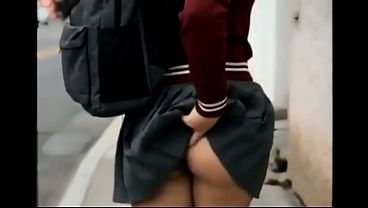 COLEGIALA MEXICANA de LA FEDERAL en UNIFORME ESCOLAR ES FOLLADA POR SU VECINO!!! se lleva a una morrita a culear y la colegiala inocente acepta!!!! Video Casero Real